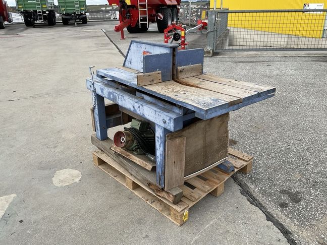 [3571-6403158-0_1.jpg]