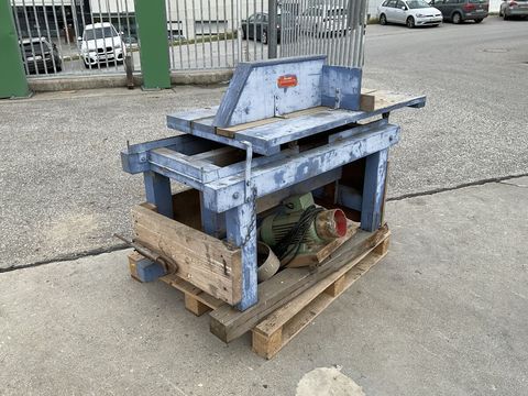 [3571-6403158-1.jpg]