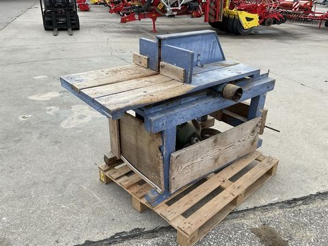 [3571-6403158-3.jpg]