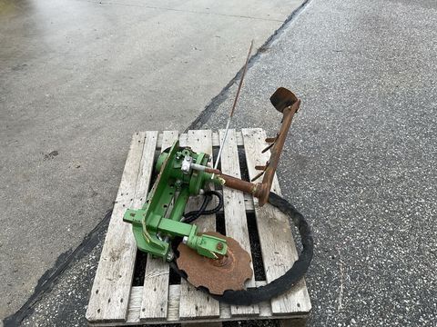 [3571-6495844-14.jpg]