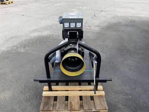 [3571-6746874-4.jpg]