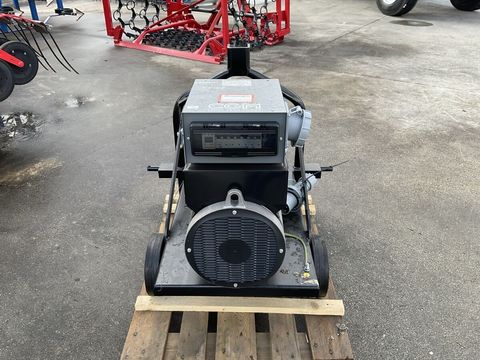 [3571-6746874-6.jpg]