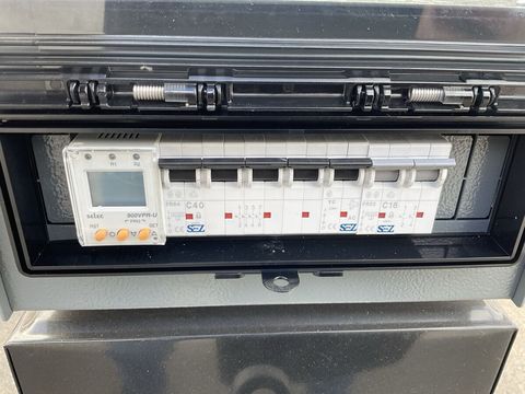 [3571-6746874-8.jpg]