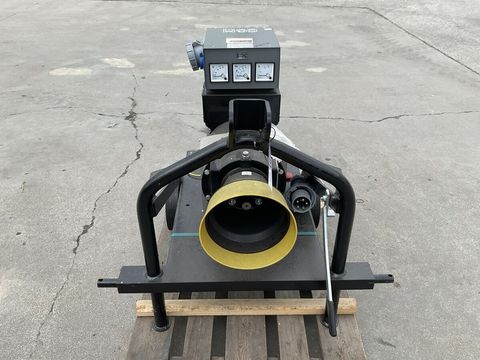 [3571-6746883-4.jpg]