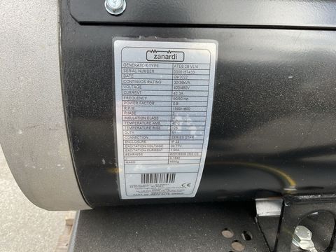 [3571-6746883-9.jpg]