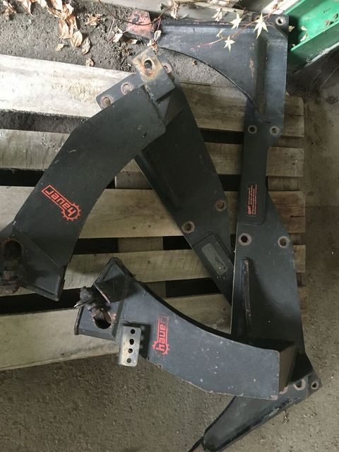 [3571-6749994-7.jpg]