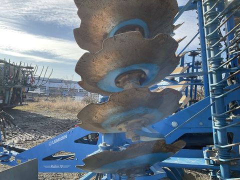 [3571-6754091-10.jpg]