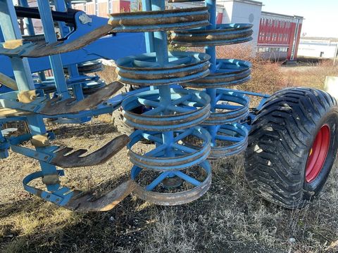 [3571-6754091-12.jpg]