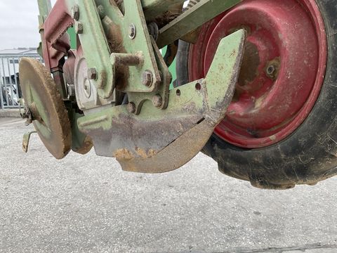 [3571-6769307-8.jpg]