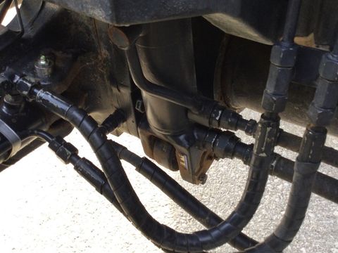 [3571-6852127-11.jpg]