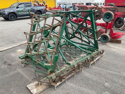 [3571-7067442-3.jpg]