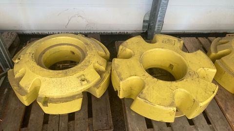 [3592-4432171-0.jpg]