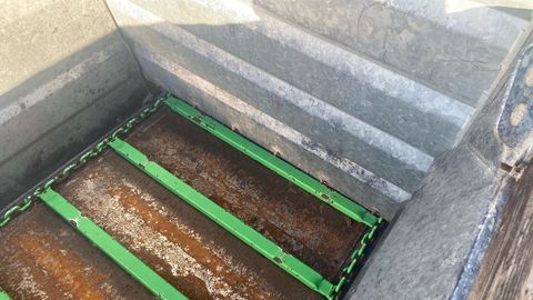 [3592-4697899-10.jpg]