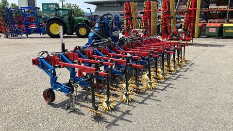 [3592-4875016-3.jpg]