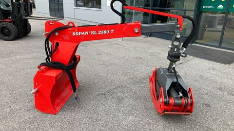 [3592-4883383-6.jpg]