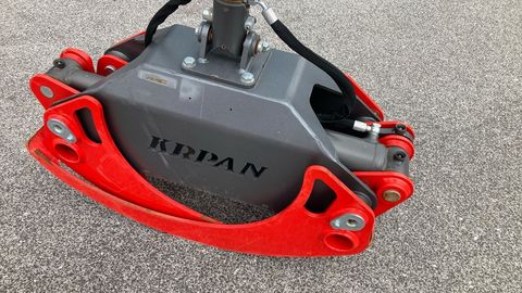 [3592-4883383-8.jpg]