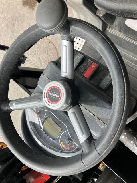 [3592-5562376-6.jpg]