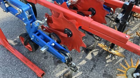 [3592-5813314-14.jpg]