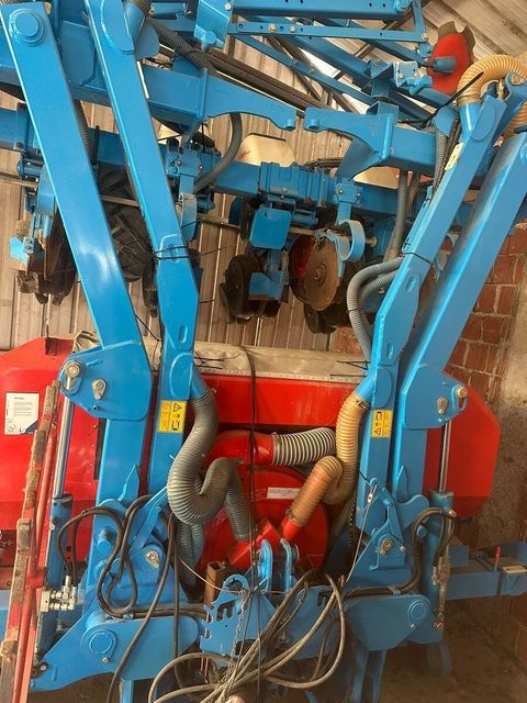 [3592-6495847-6.jpg]