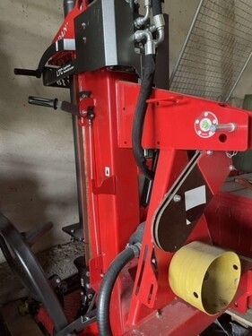 [3592-6649564-5.jpg]