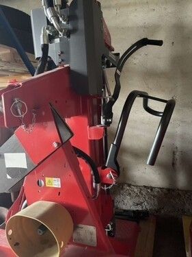 [3592-6649564-6.jpg]