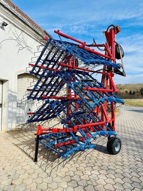 [3592-6768993-1.jpg]