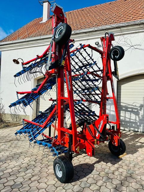 [3592-6768993-4.jpg]