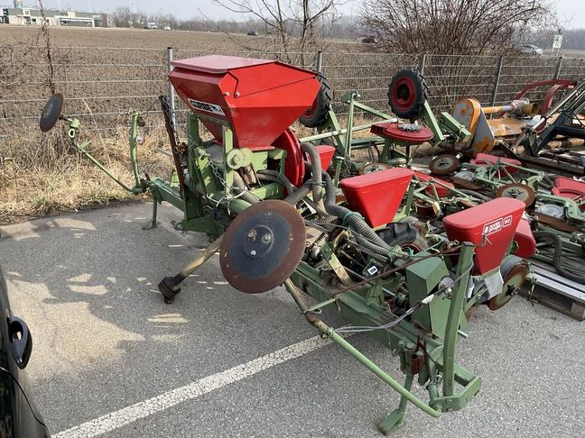 [3592-6773437-0_1.jpg]