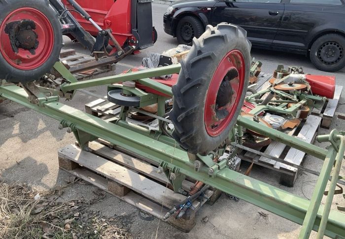 [3592-6773443-0_1.jpg]