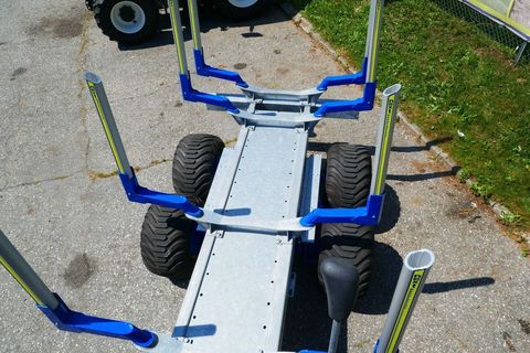 [3600-4402439-23.jpg]