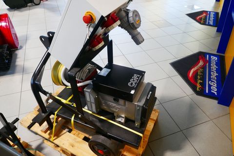[3600-4852512-3.jpg]