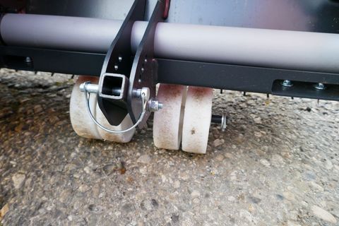 [3600-5152138-7.jpg]