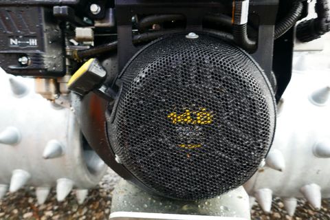 [3600-5152320-6.jpg]