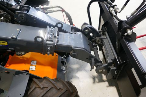 [3600-5402118-13.jpg]