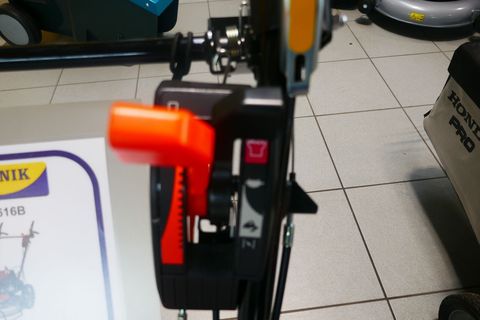 [3600-5431318-4.jpg]