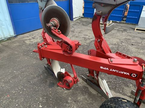 [3600-5493869-4.jpg]