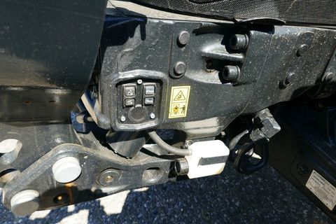 [3600-5541419-9.jpg]
