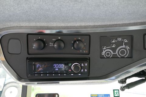 [3600-5606518-5.jpg]