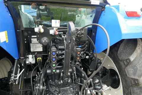 [3600-5615585-9.jpg]