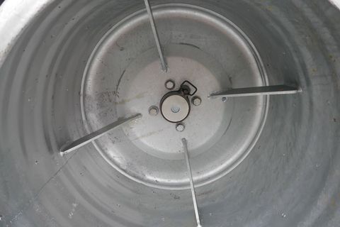[3600-5651415-5.jpg]