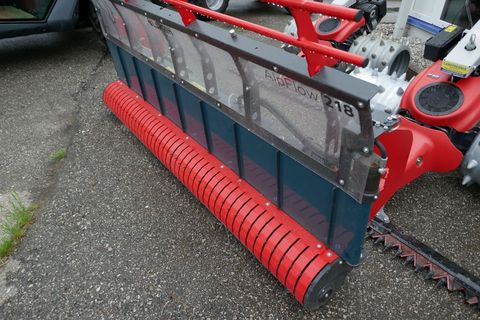 [3600-5651437-6.jpg]