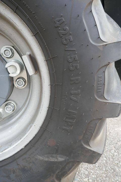 [3600-5667449-8.jpg]