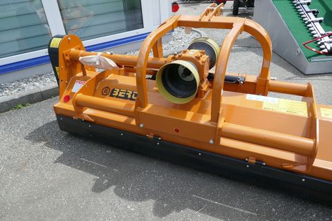 [3600-5677971-7.jpg]