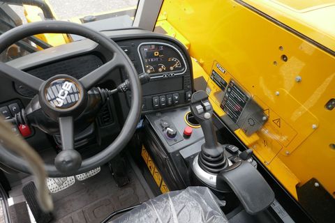 [3600-5702620-7.jpg]