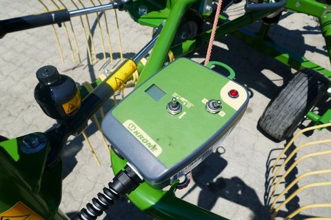 [3600-5851189-8.jpg]