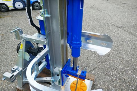 [3600-5923184-11.jpg]