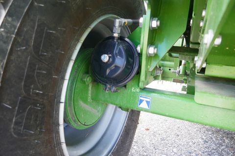 [3600-5942258-15.jpg]