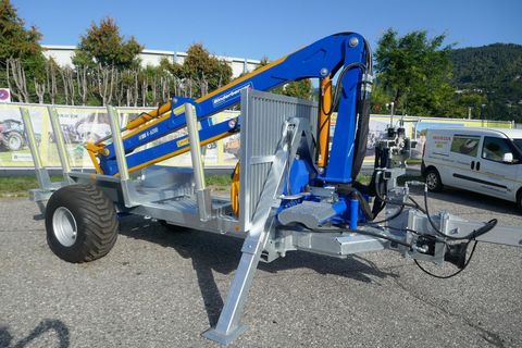 [3600-6130268-0.jpg]