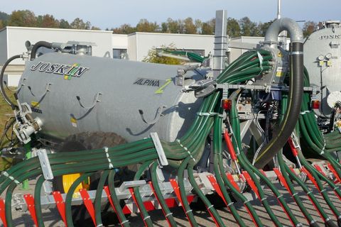 [3600-6343547-13.jpg]