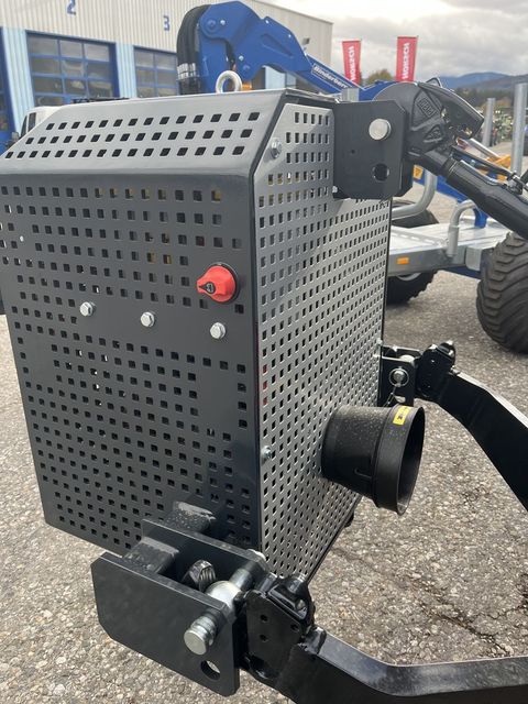 [3600-6355976-5.jpg]